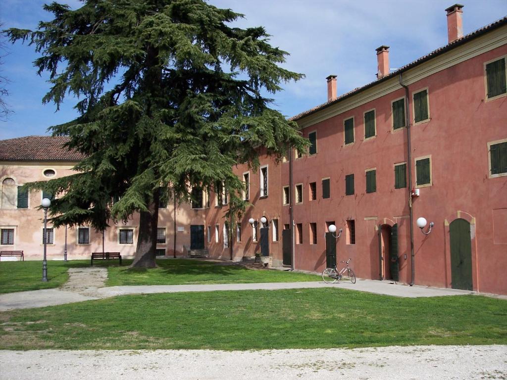 Hotel La Corte Correzzola エクステリア 写真