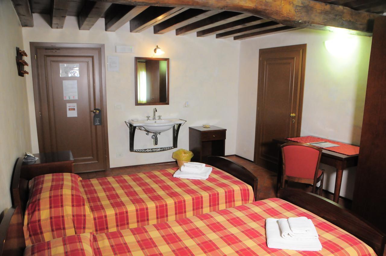 Hotel La Corte Correzzola エクステリア 写真