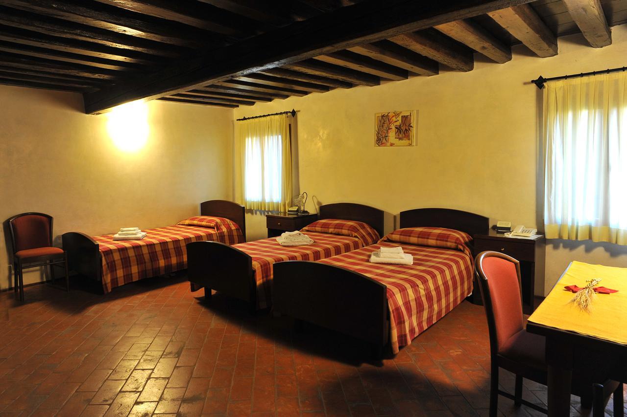 Hotel La Corte Correzzola エクステリア 写真